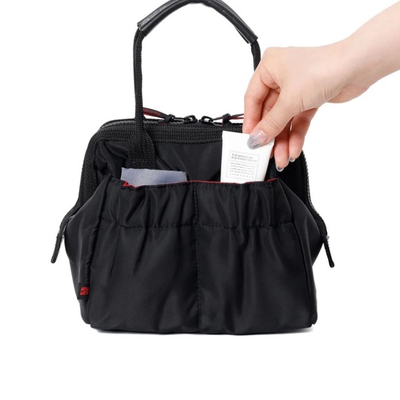 Artisan & Artist CLASSIC - CLASP OPENING COMPACT HANDBAG from Japan - NEW - Picture 5 of 16